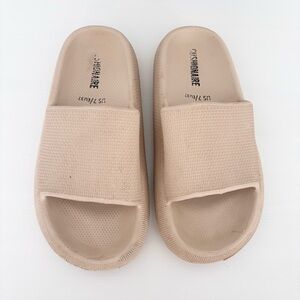 CUSHIONAIRE Feather Cloud Slides Sz 7
